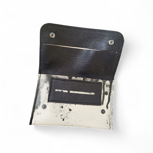 Tabakera kožna the rebel in me will never die