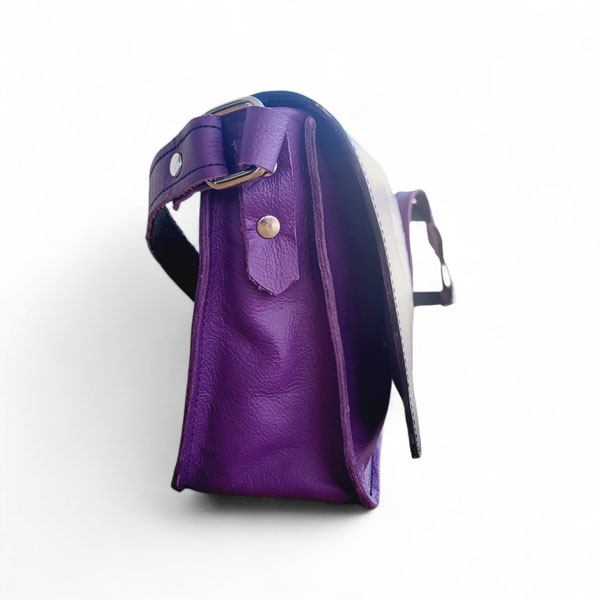 Kožna torbica s umjetničkim motivom – Ljubičasta (24x17 cm)