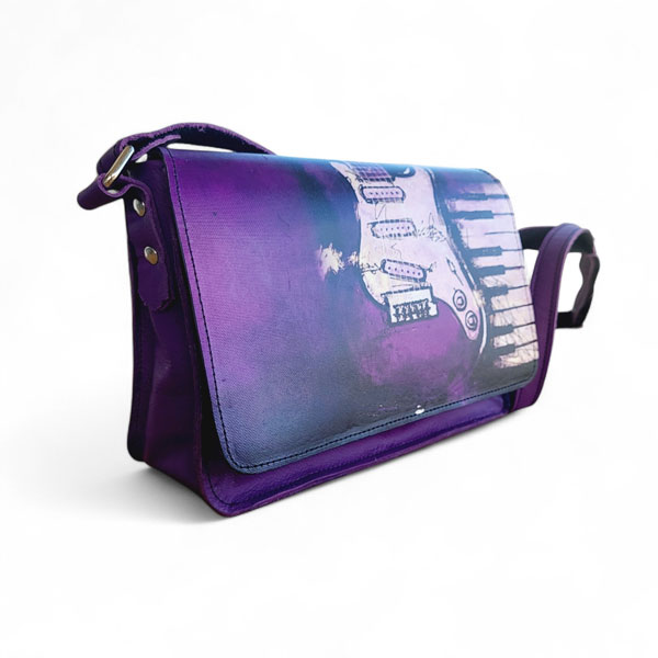 Kožna torbica s umjetničkim motivom – Ljubičasta (24x17 cm)