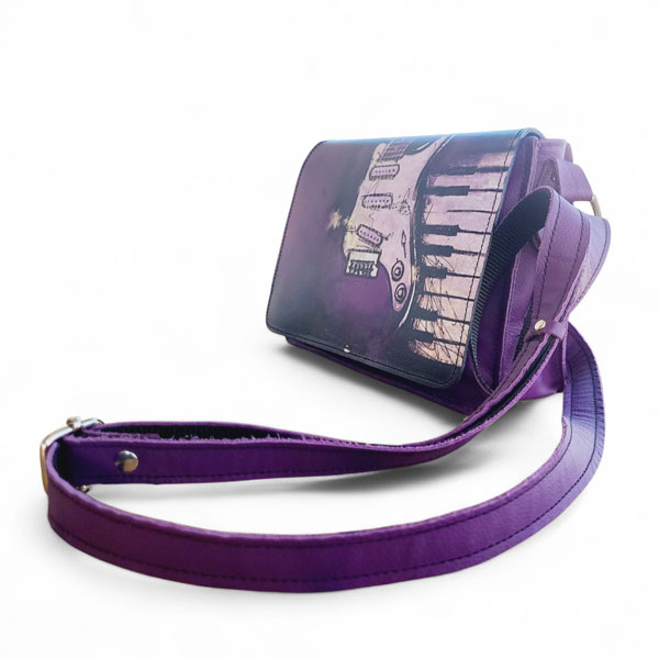 Kožna torbica s umjetničkim motivom – Ljubičasta (24x17 cm)