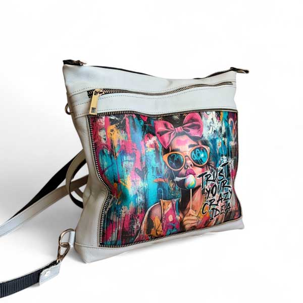 Kožna torba ruksak ledeno bijele boje 32x34 cm s ilustracijom djevojke i natpisom "trust your crazy idea", ručni rad Tonefe